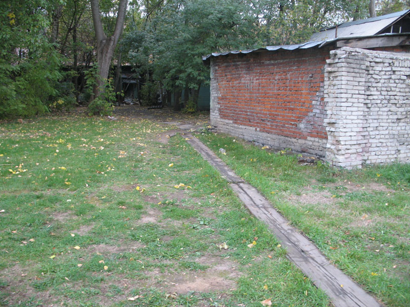 Деревянные мосточки, ведущие во двор - Москва всегда останется деревней