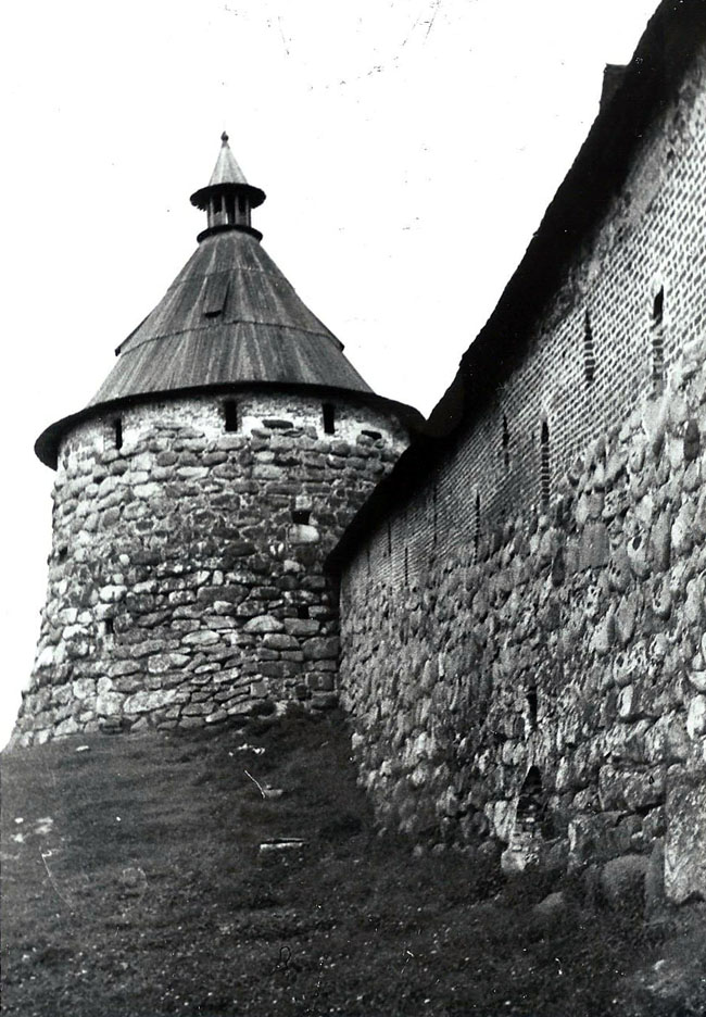 Соловецкий монастырь в 1986 году. Башня