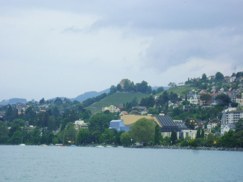Монтрё. Вид на берег Женевского озера